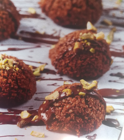 Recipe Cocoa-Coconut Macarons - FRIJE