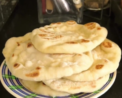 Recipe pita bread - FRIJE