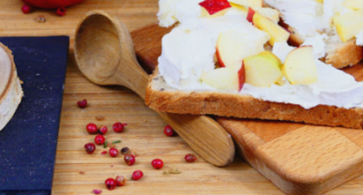 Recipe Goat Cheese and Apple Canapés - FRIJE